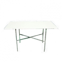 MESA MDF FÓRMICA BRANCA RETANGULAR 1,36X0,80M (PÉ + TAMPO)- KIT